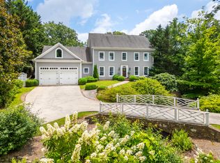 405 Linden Way, Lookout Mountain, TN 37350