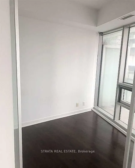 14 York St #902 — Photo 20
