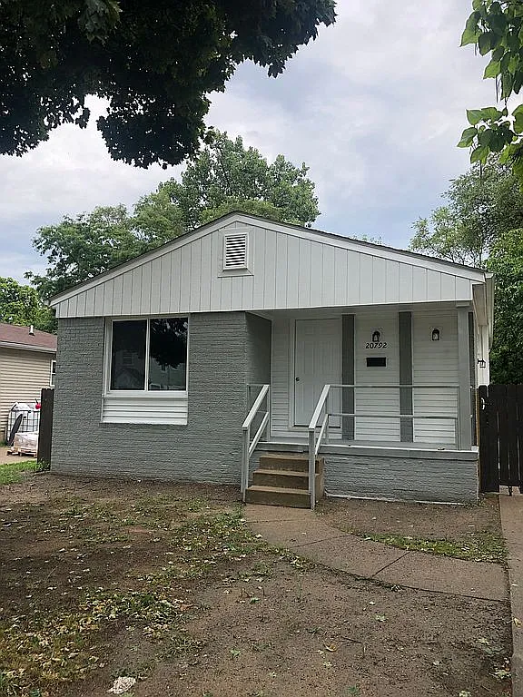 20792 Parkside Blvd photo 1