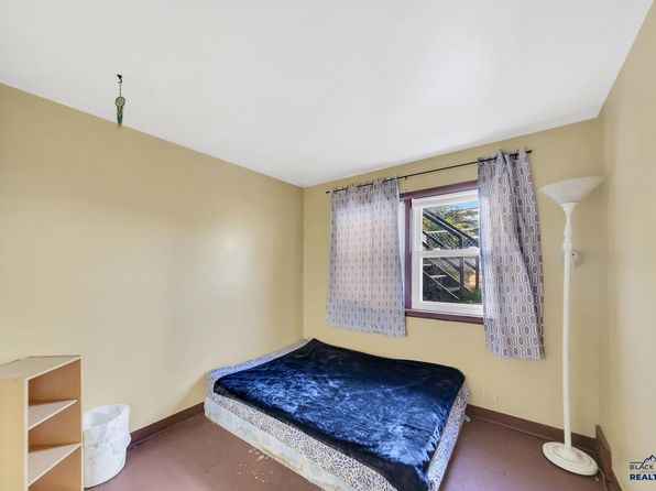 rapid-city-south-dakota-218888853 picture