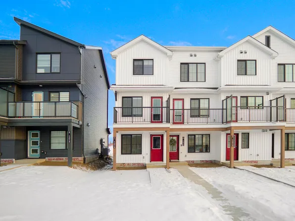 1211 Keswick Dr SW #3, Edmonton, AB T6W 4T4