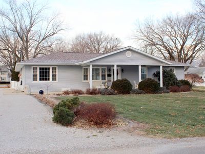 322 N Center St, Carlinville, IL, 62626