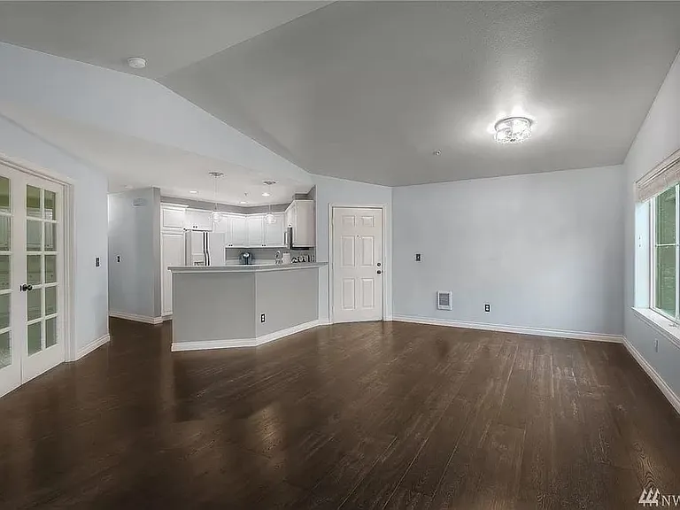 Kitchen pic 2