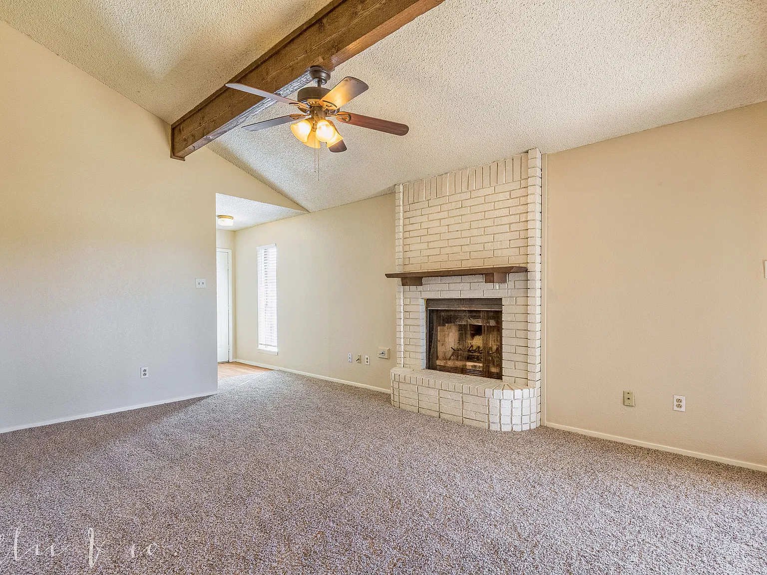 4096 Russell Avenue — Photo 3