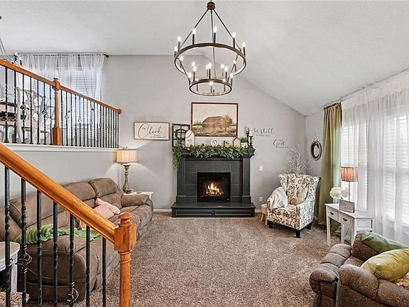 3rd image of 13704 Jana Lei Ave