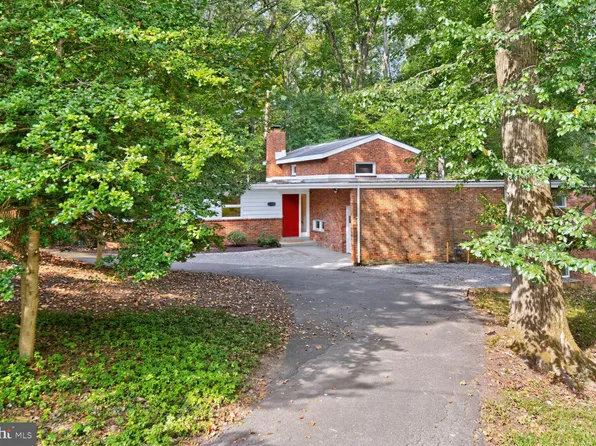 13708 Sherwood Forest Dr, Silver Spring, MD 20904