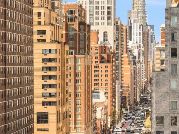 181 East 90th Street 14B image 3 of 10