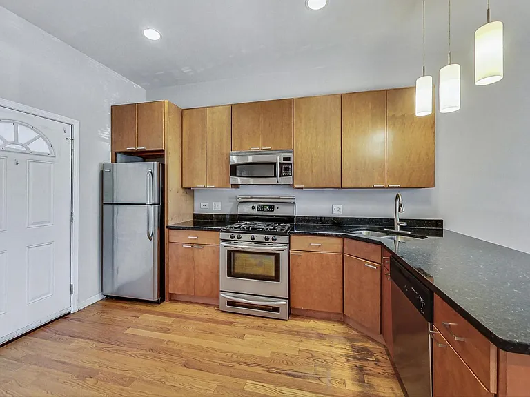 2839 W Cortez St #1 — Photo 8