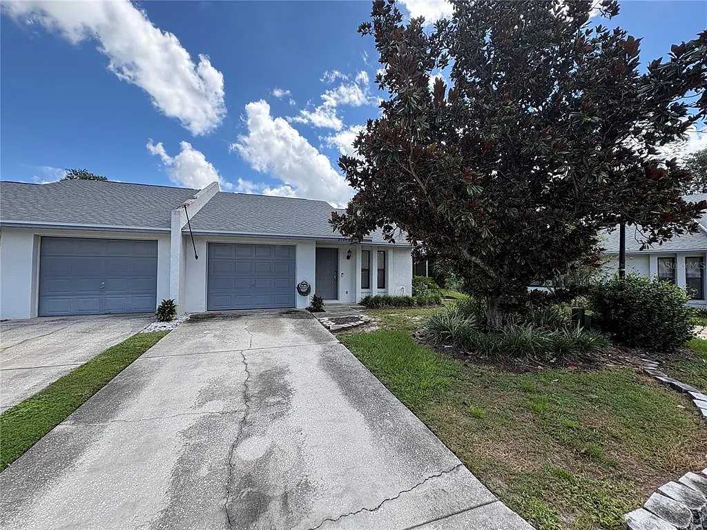 2 bed, 2.0 bath, 1198 sqft, $1,695 — Photo 3