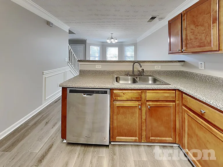 2408 Wood Bend Ln — Photo 7