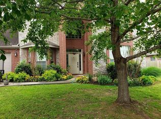 4259 E Broomsage Dr, Fayetteville, AR 72701