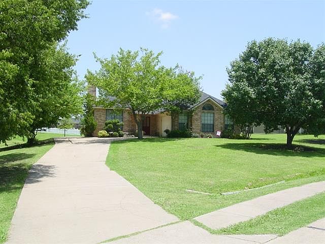 1st image of 312 Creekview Cir