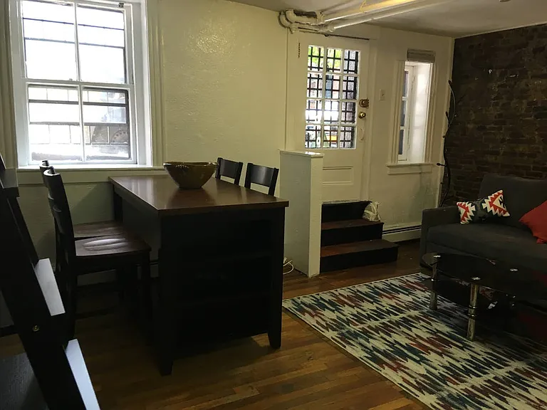 123 Myrtle St #B — Photo 3