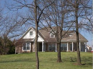 6210 Ogg Rd, Shawnee, KS 66218