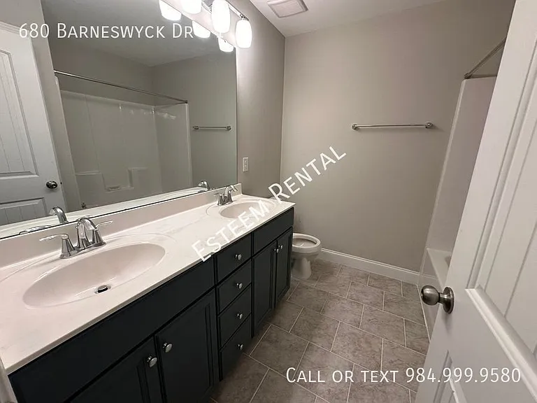 680 Barneswyck Dr #1 — Photo 22