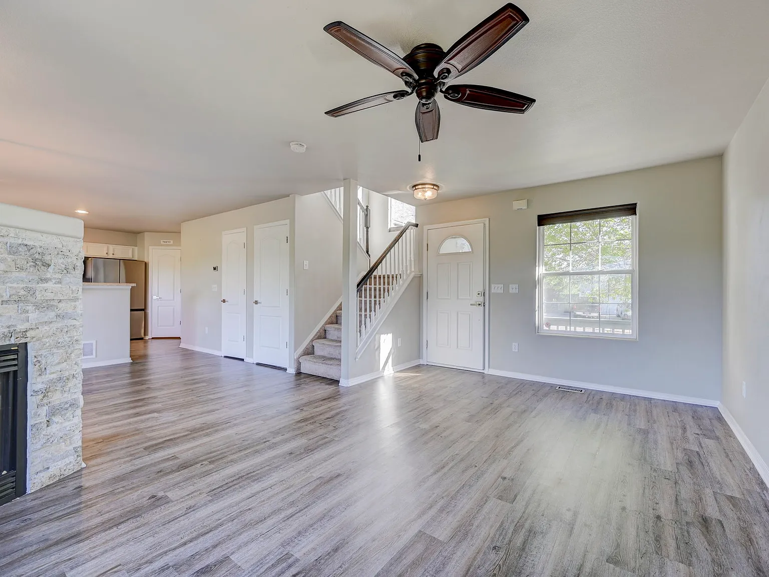 835 Ridgebury Pl — Photo 4