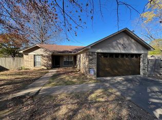 414 Bryant Meadows Dr, Bryant, AR 72022