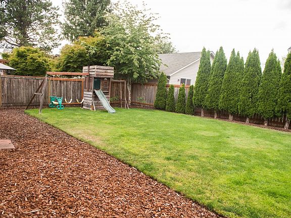 3rd image of 16314 NE 31st St
