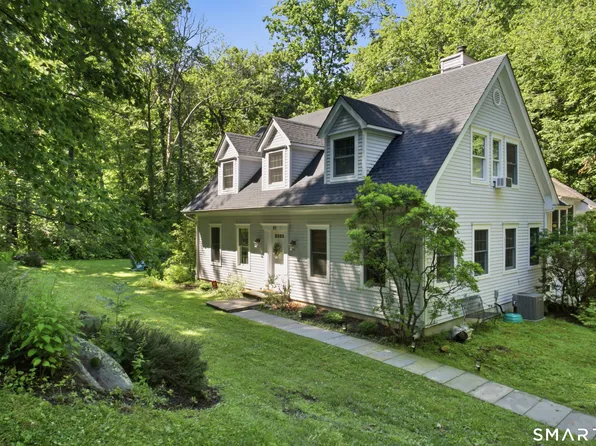 51 Mamanasco Road, Ridgefield, CT 06877