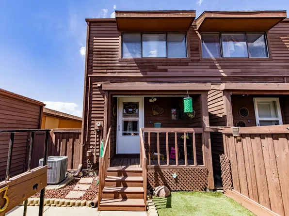 1723 42nd St S, Fargo, ND 58103