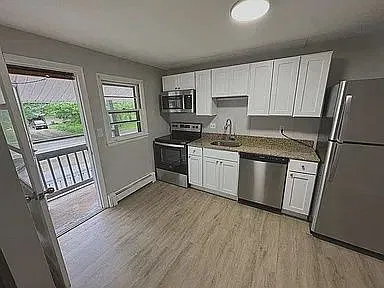 1 bed, 1.0 bath, $1,750 — Photo 2