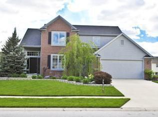 824 Deer Cliff Ct, Fort Wayne, IN