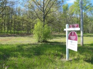 102nd Ave, Plainwell, MI 49080