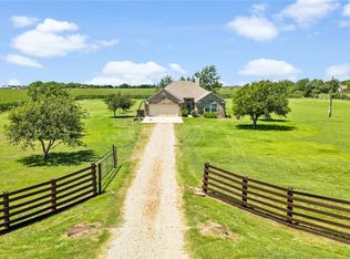 120 Hengst Rd, Port Lavaca, TX 77979