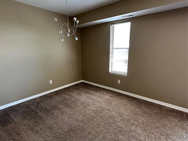 32005 W Twelve Mile Rd #207 — Photo 11
