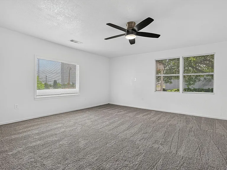 5301 Scoggins St — Photo 25