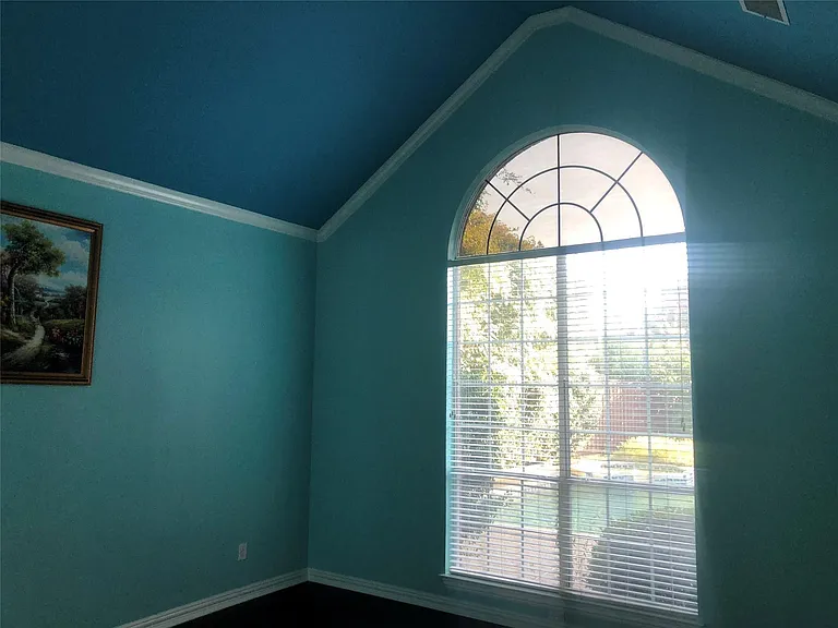 3828 Elgin Dr — Photo 4