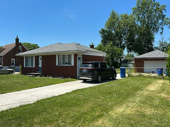 2nd image of 24301 Antoinette Ave