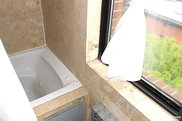 Rented by Oxford Property Group | media 31