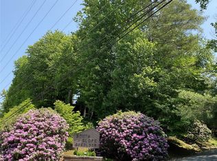 218 Overlook Rd, Banner Elk, NC 28604