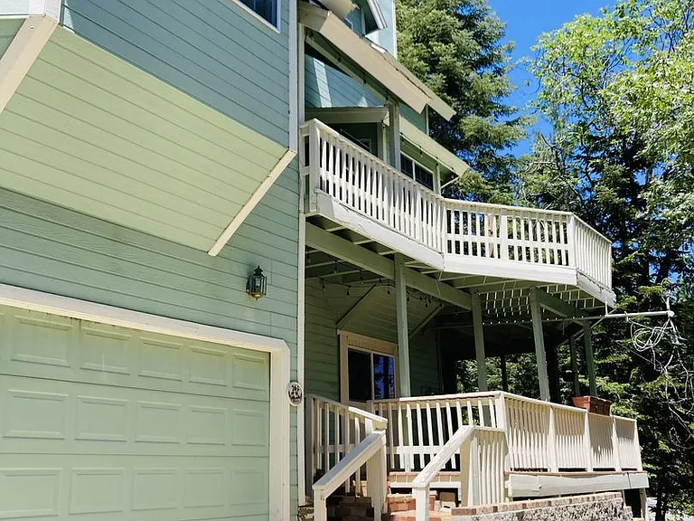 246 Fairway Dr — Photo 3