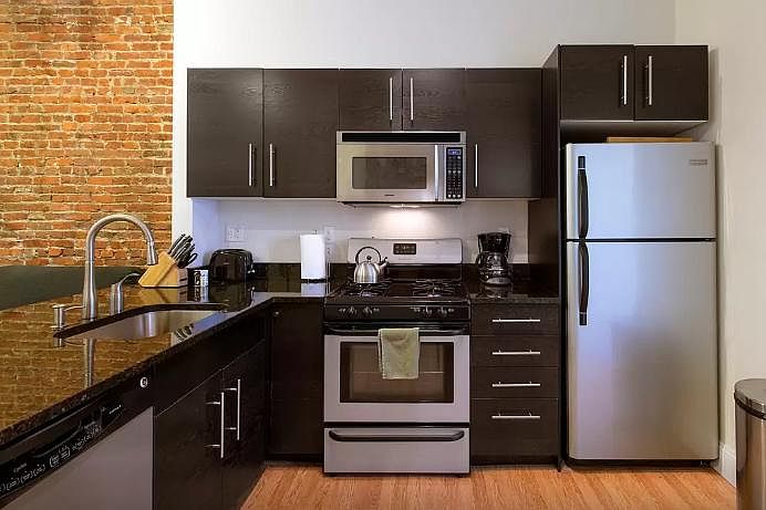2nd image of 521 Columbus Ave APT 1