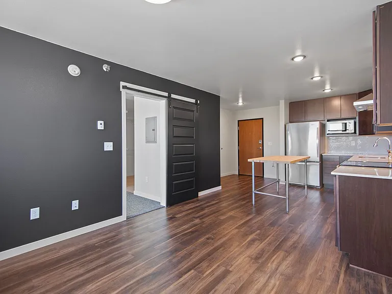 Area 57 Apartments — Photo 14