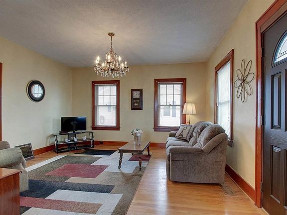 2nd image of 411 N 30th St
