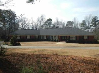 900 Windy Hill Dr, Anderson, SC 29621