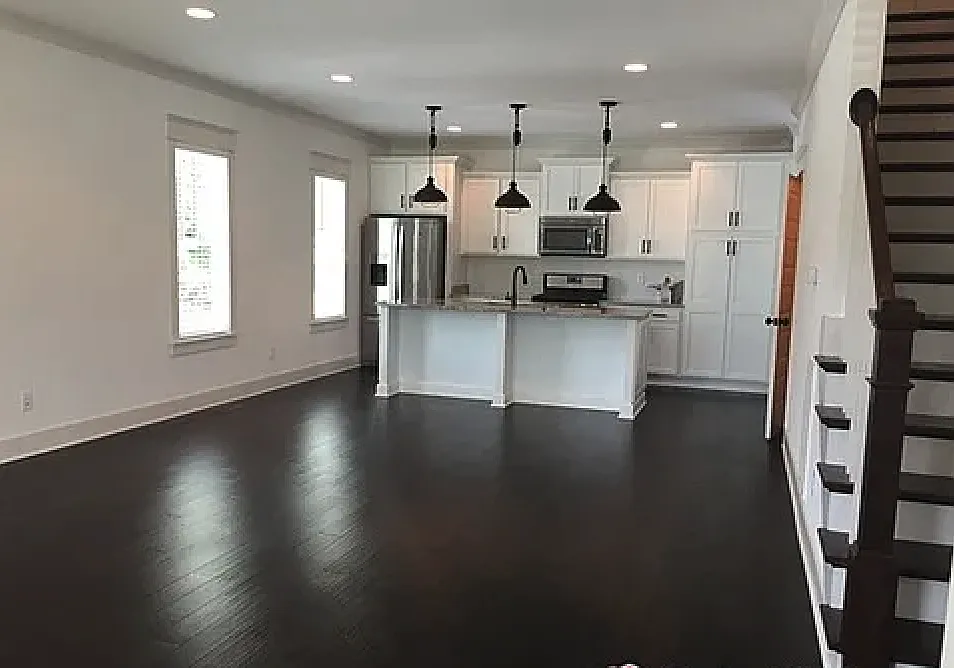 2 bed, 2.5 bath, 1500 sqft, $2,675 — Photo 3