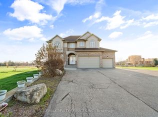 5 Farina Dr, Brampton, ON L6P 0E3