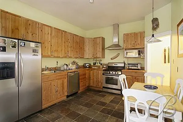 Rented by Bellmarc Realty | media 9
