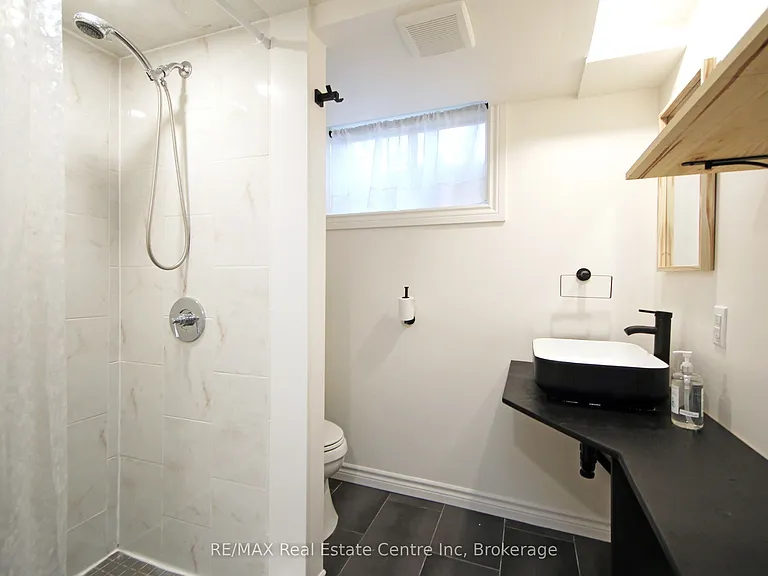 46 Talbot St #BASEMENT — Photo 13