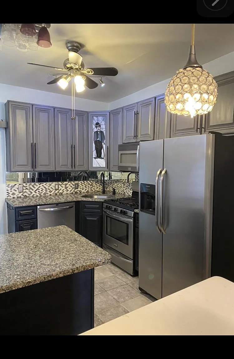 3 bed, 1086 sqft, $1,600 — Photo 1