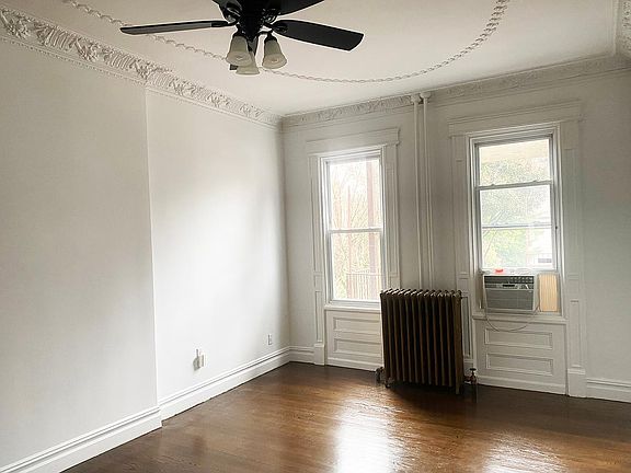 LIVING ROOM-DINING ROOM