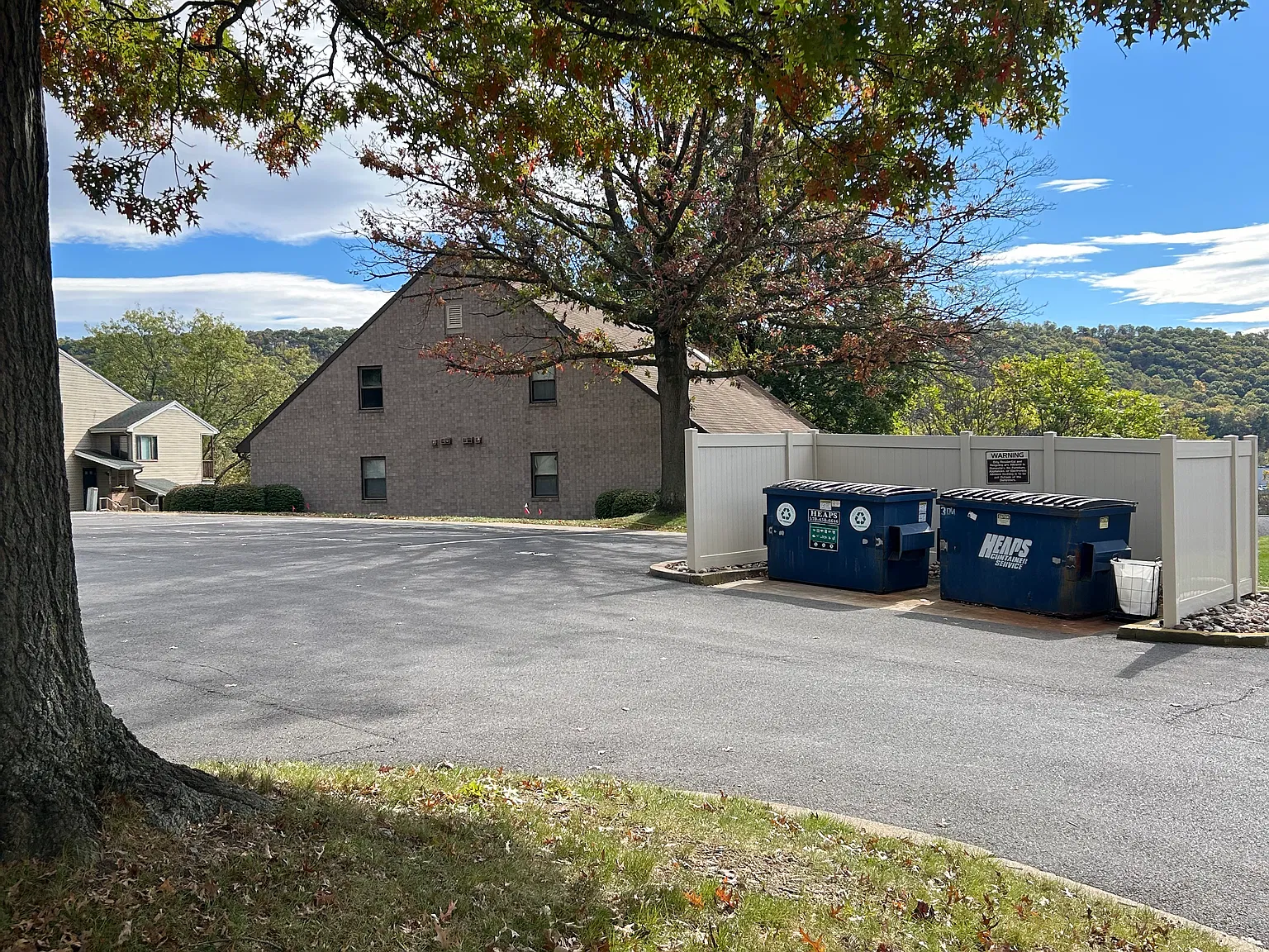 1 bed, 1000 sqft, $1,300 — Photo 1