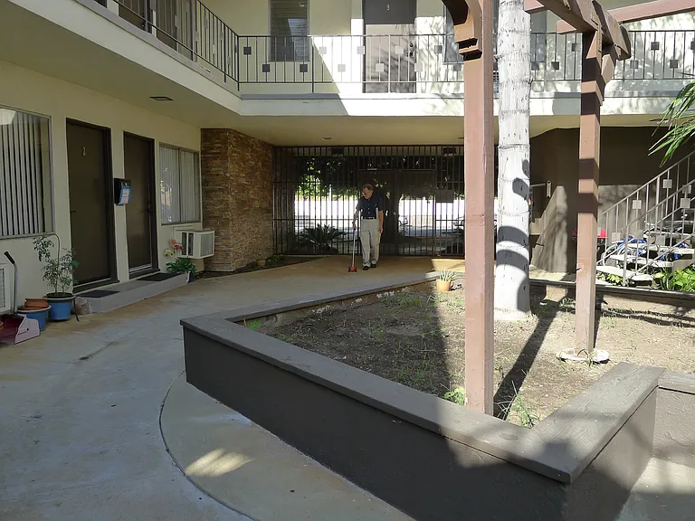 8740 Topanga Canyon Blvd #6 — Photo 24