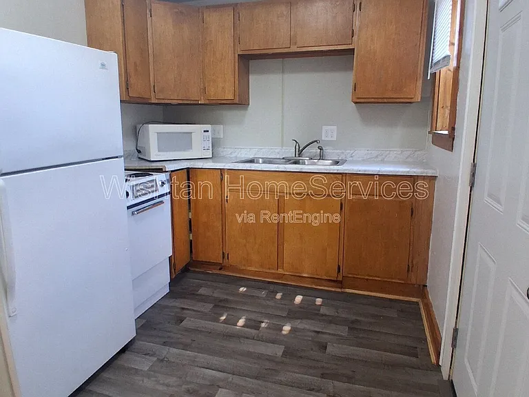 260 N Broad St #3 — Photo 3