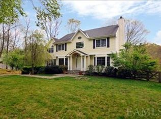 415 Sarles St, Bedford Corners, NY 10549