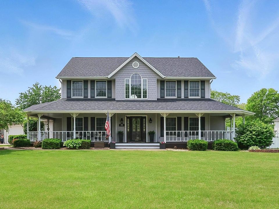 1st image of 391 Oakwood Circle Dr